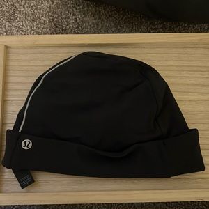 Lululemon black athletic beanie